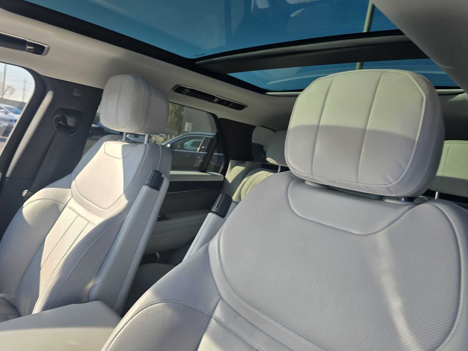 2024 Land Rover Range Rover Sport SE