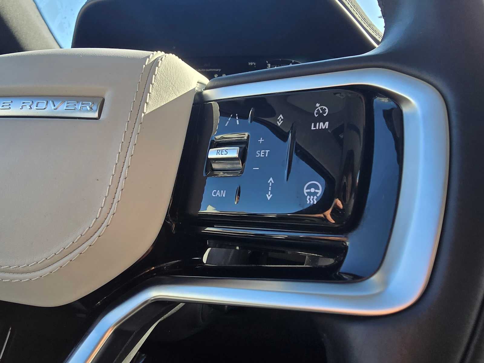 2024 Land Rover Range Rover Sport SE