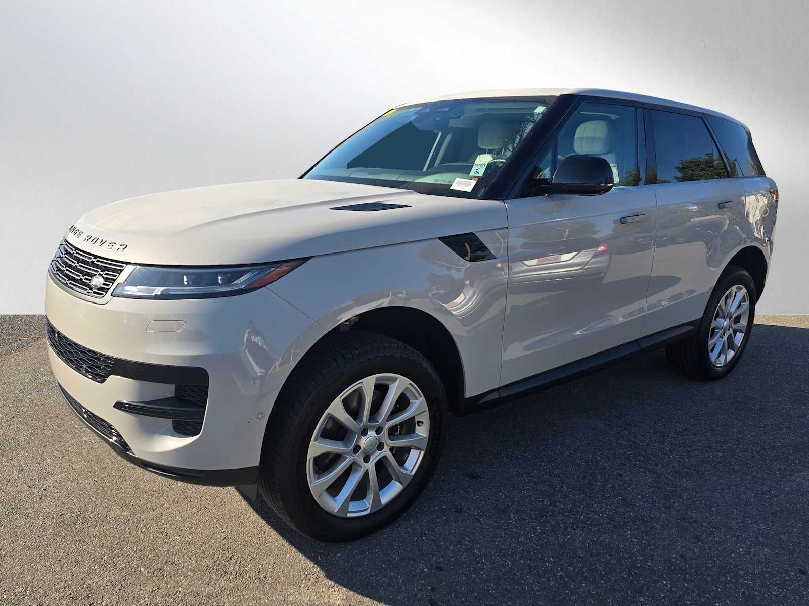 2024 Land Rover Range Rover Sport SE