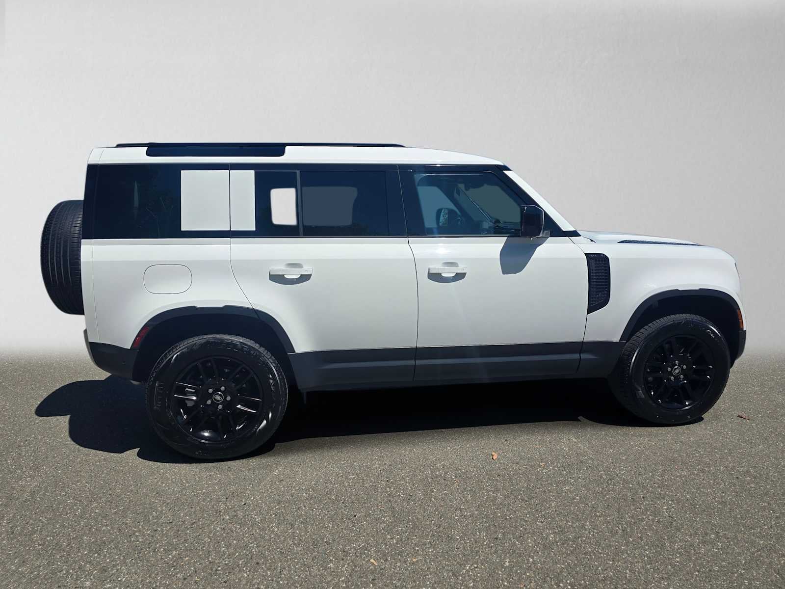 2025 Land Rover Defender S