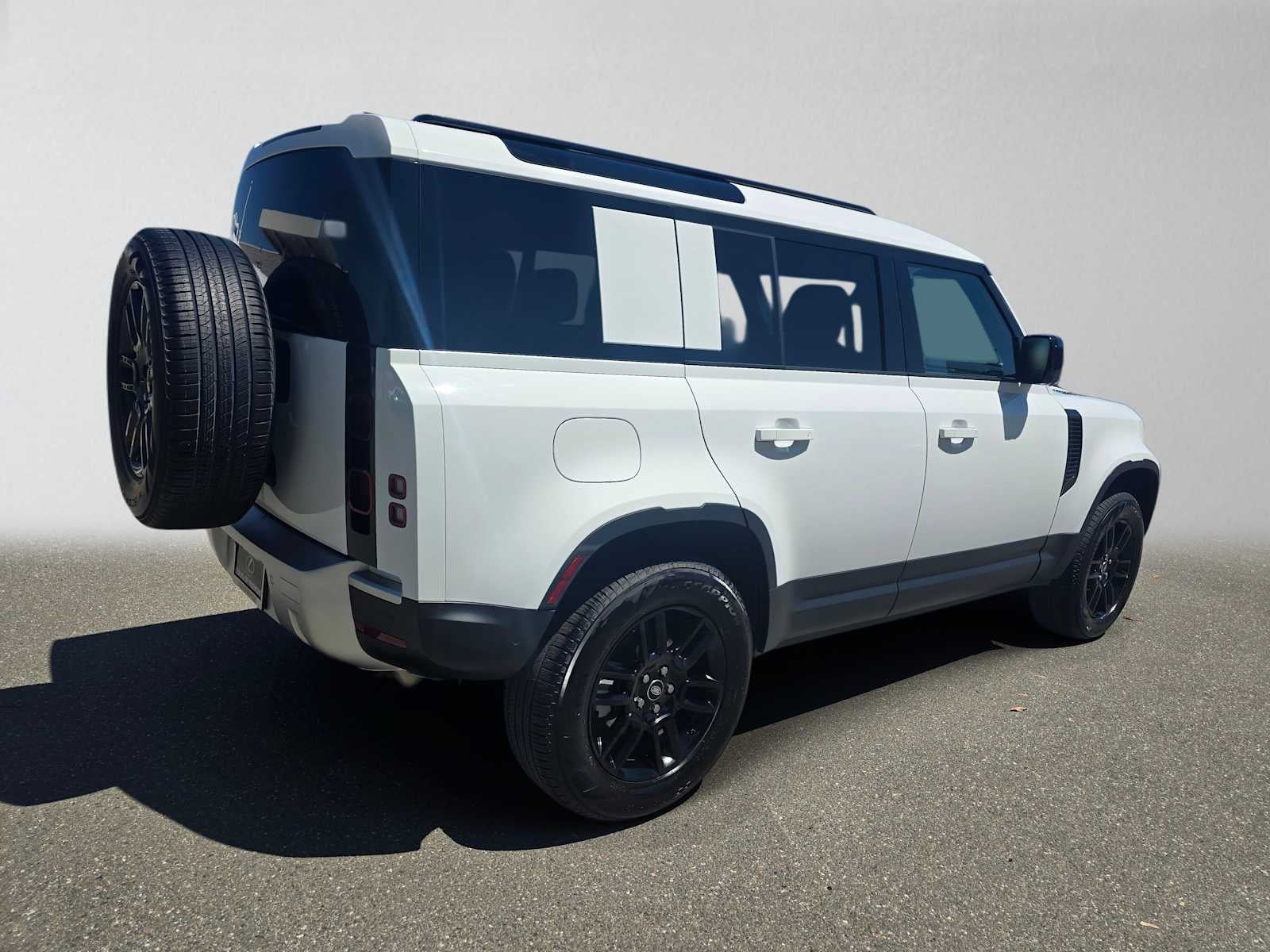 2025 Land Rover Defender S