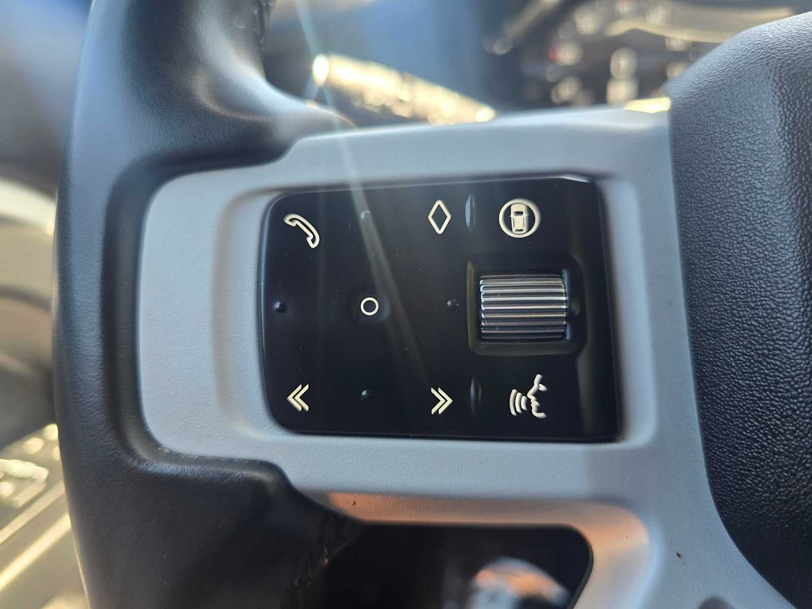 2025 Land Rover Defender S