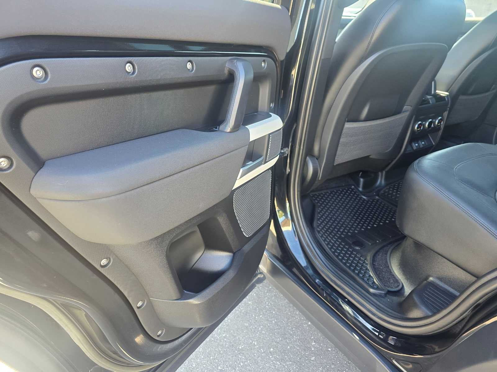 2023 Land Rover Defender S