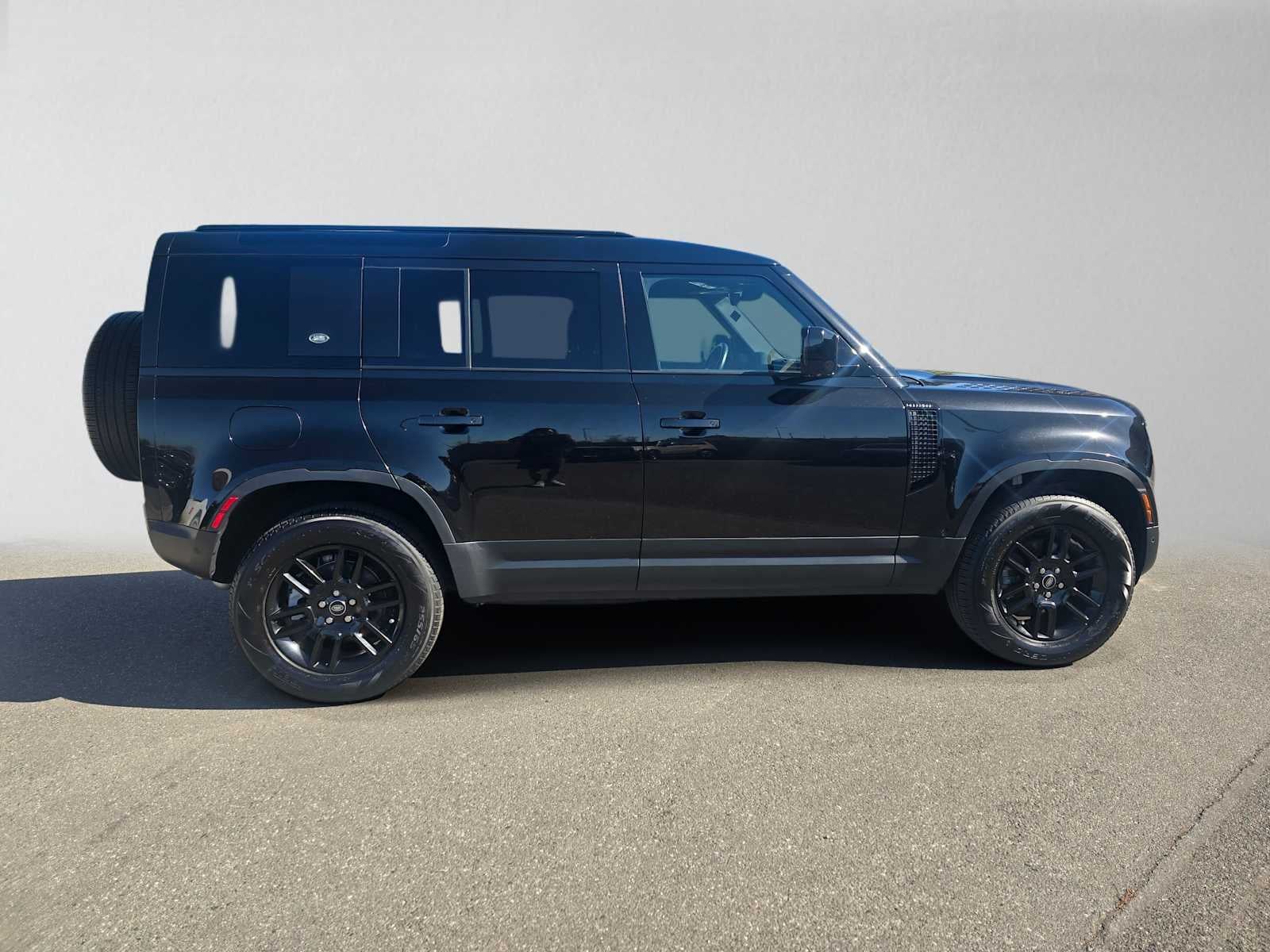 2023 Land Rover Defender S