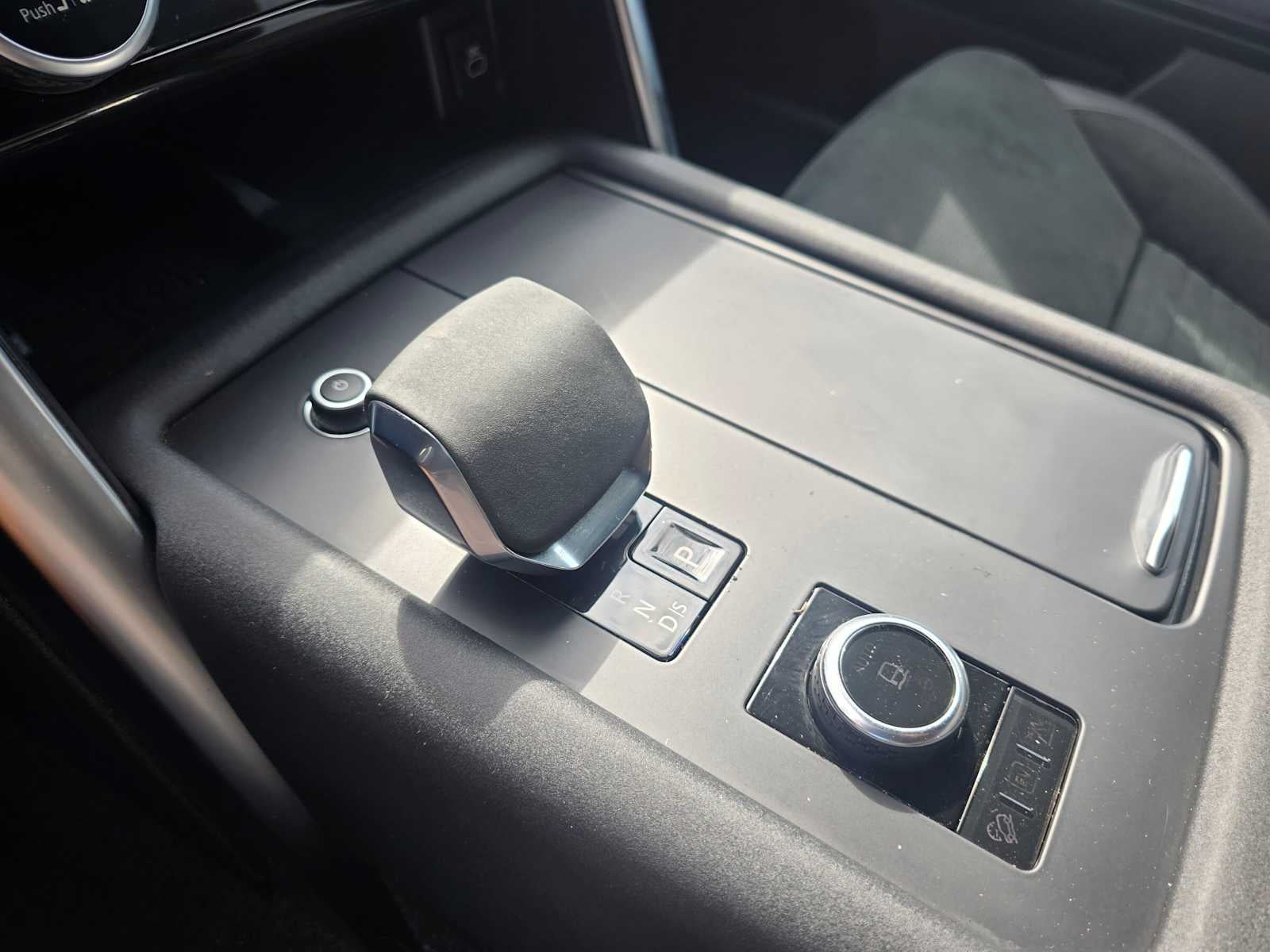2023 Land Rover Discovery S R-Dynamic