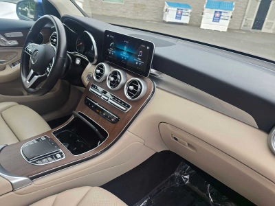 2021 Mercedes-Benz GLC 300 GLC 300