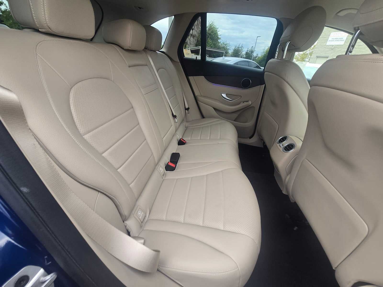2021 Mercedes-Benz GLC 300 GLC 300