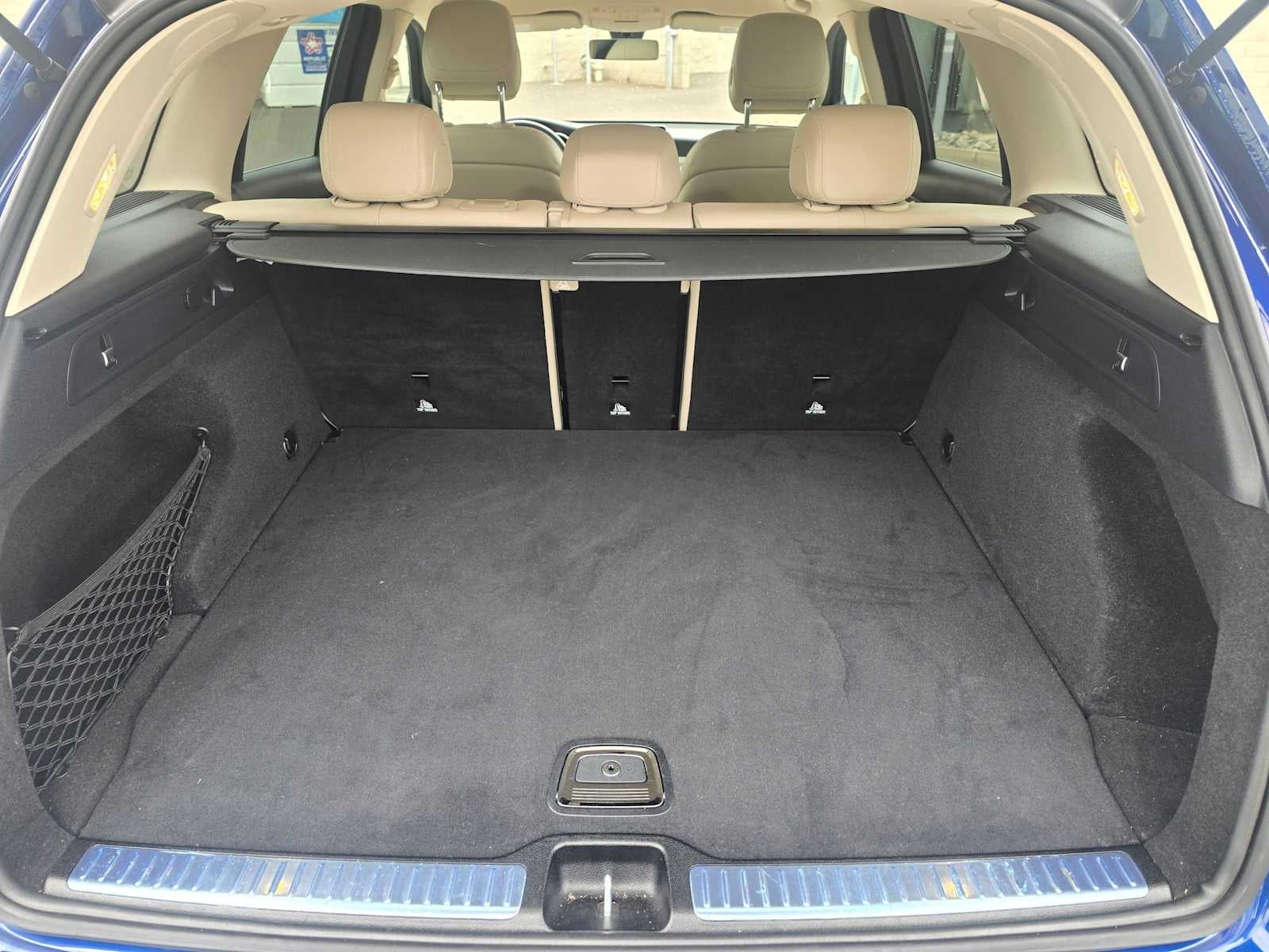 2021 Mercedes-Benz GLC 300 GLC 300