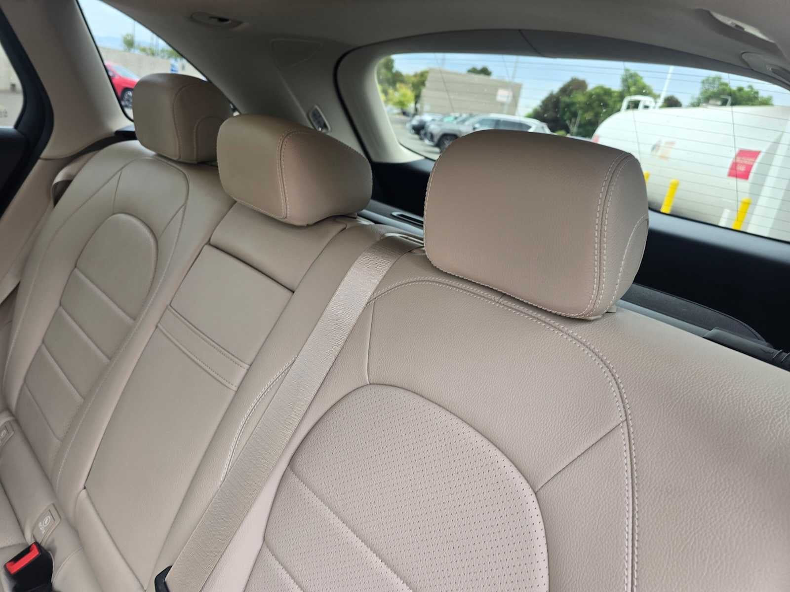 2021 Mercedes-Benz GLC 300 GLC 300