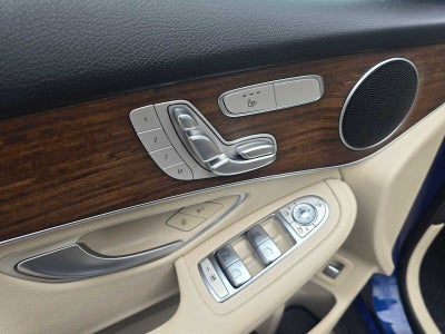2021 Mercedes-Benz GLC 300 GLC 300