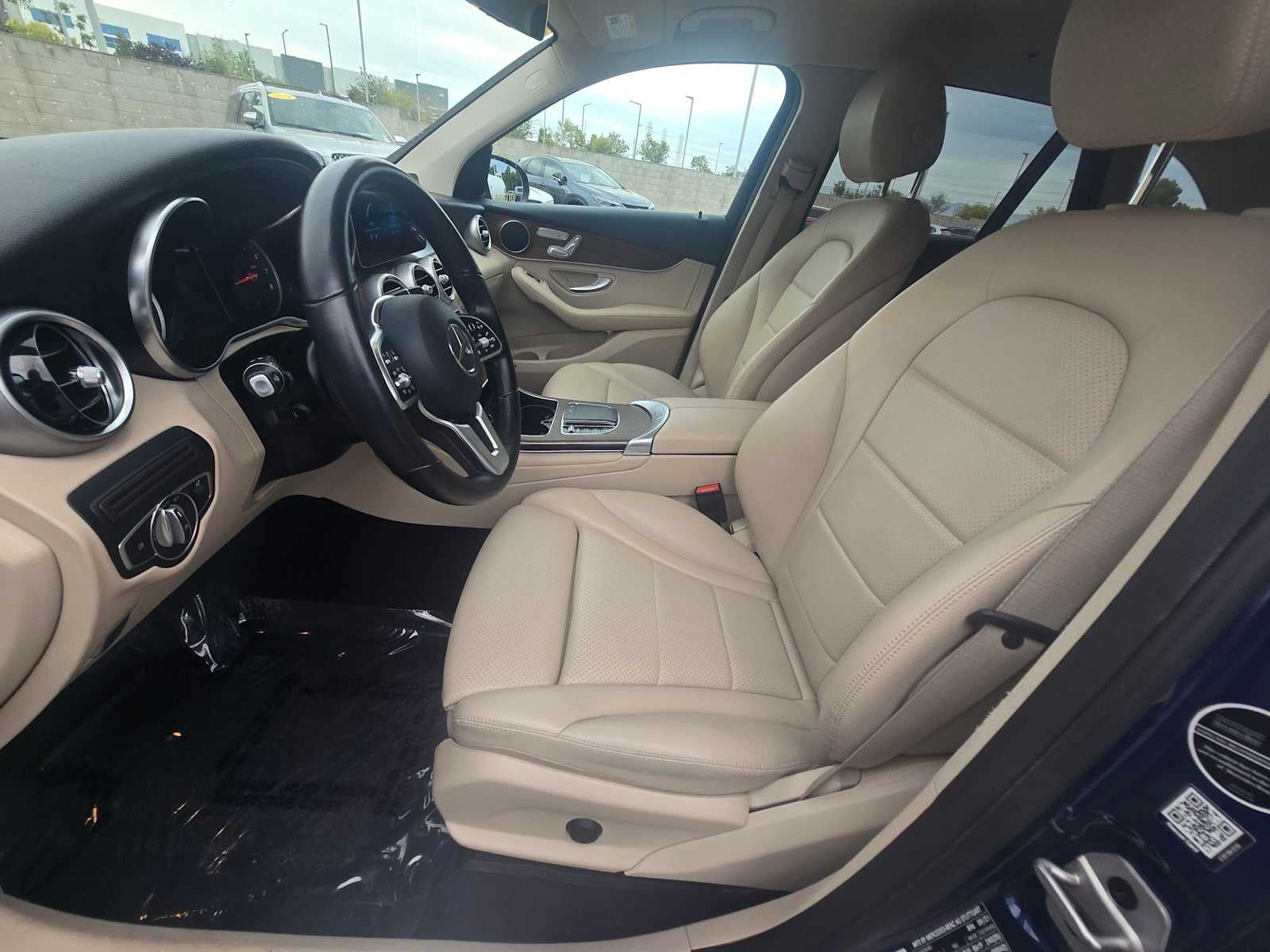 2021 Mercedes-Benz GLC 300 GLC 300