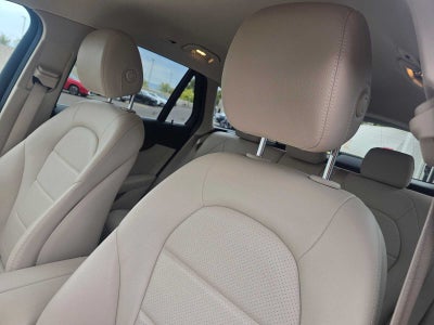 2021 Mercedes-Benz GLC 300 GLC 300