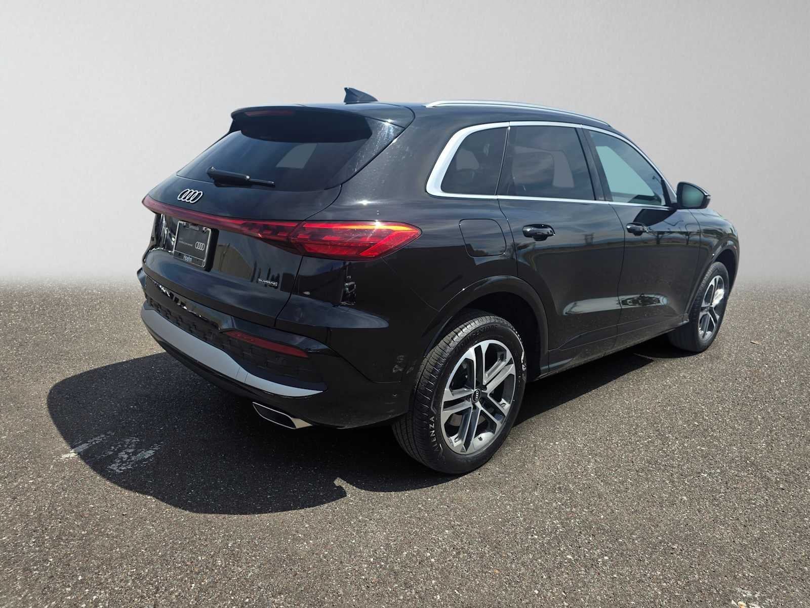 2025 Audi New Q5 Premium Plus