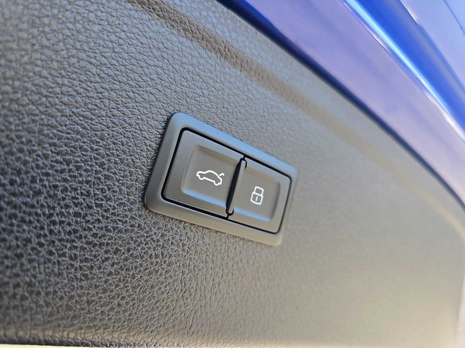 2022 Audi SQ5 Premium Plus