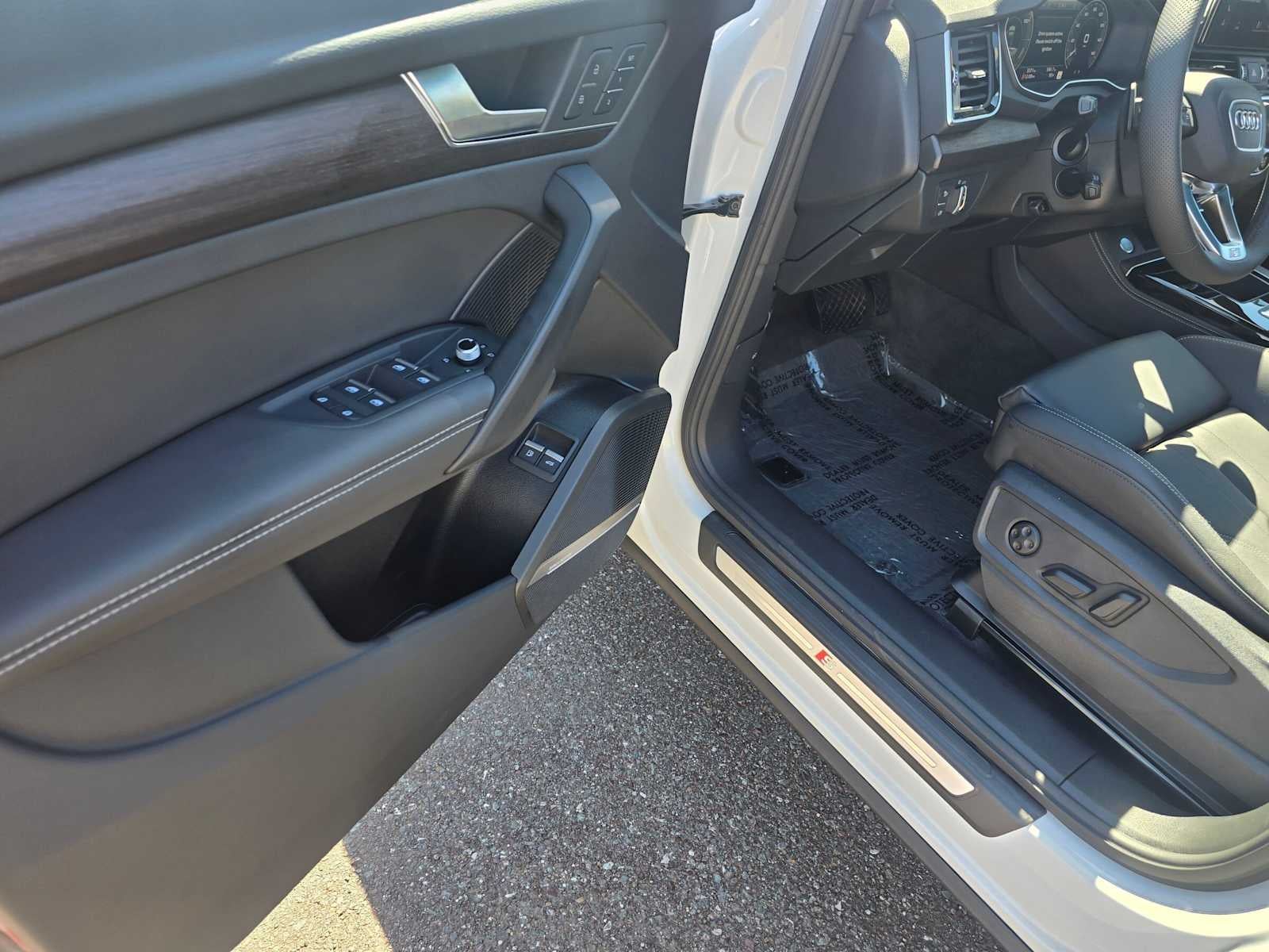 2025 Audi Q5 S line Premium Plus