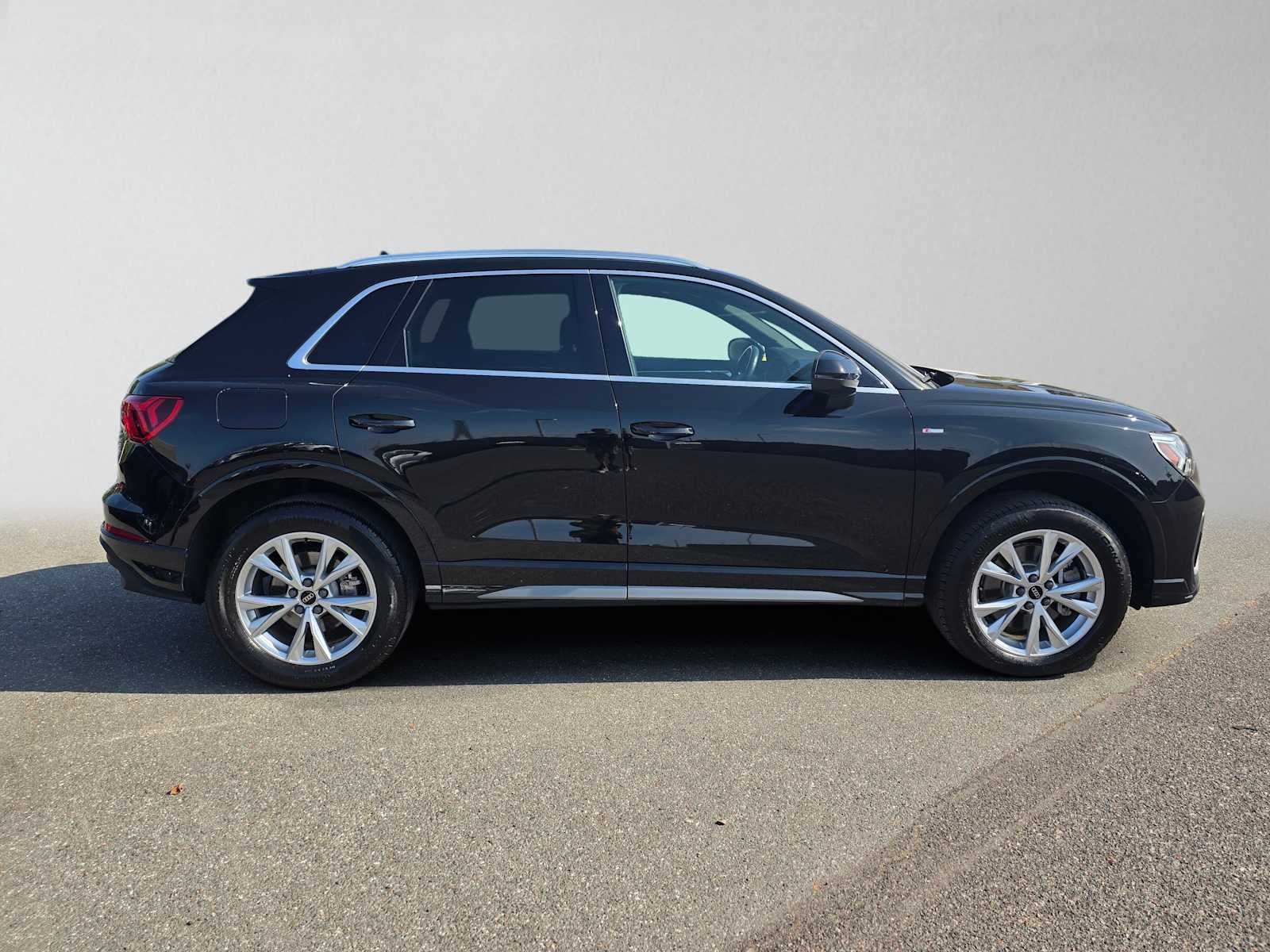 2024 Audi Q3 S line Premium Plus