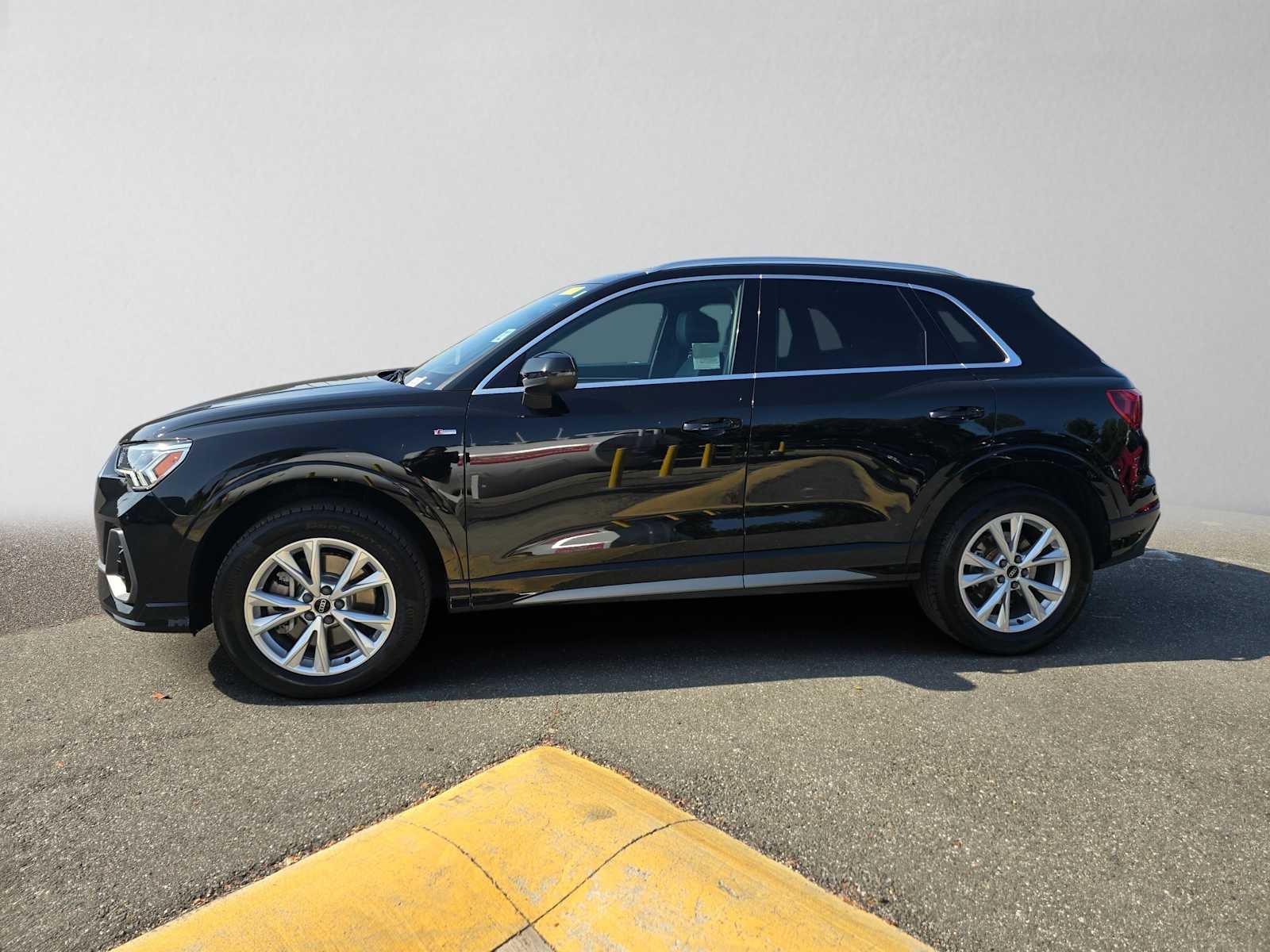2024 Audi Q3 S line Premium Plus