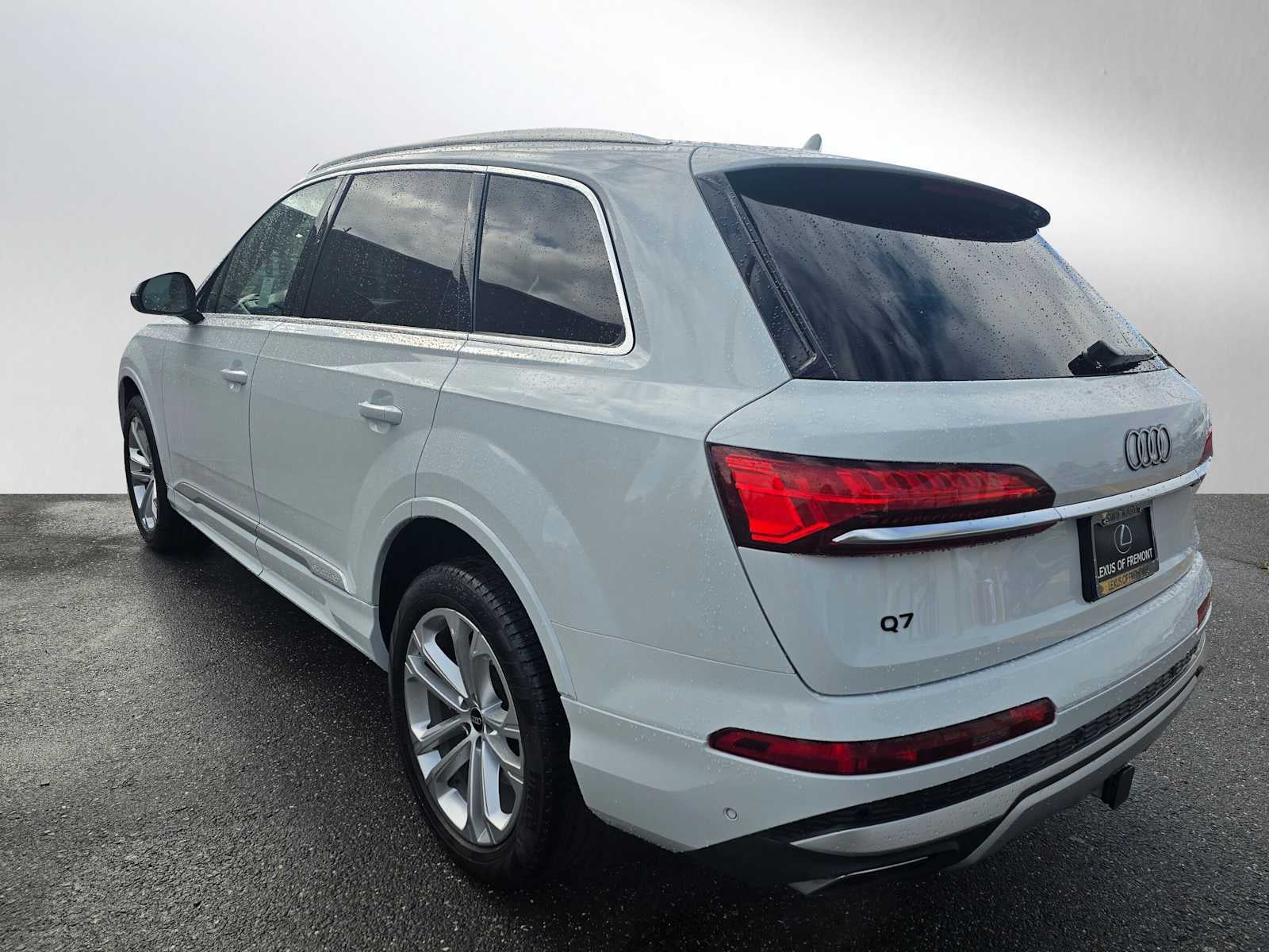 2025 Audi Q7 Premium Plus