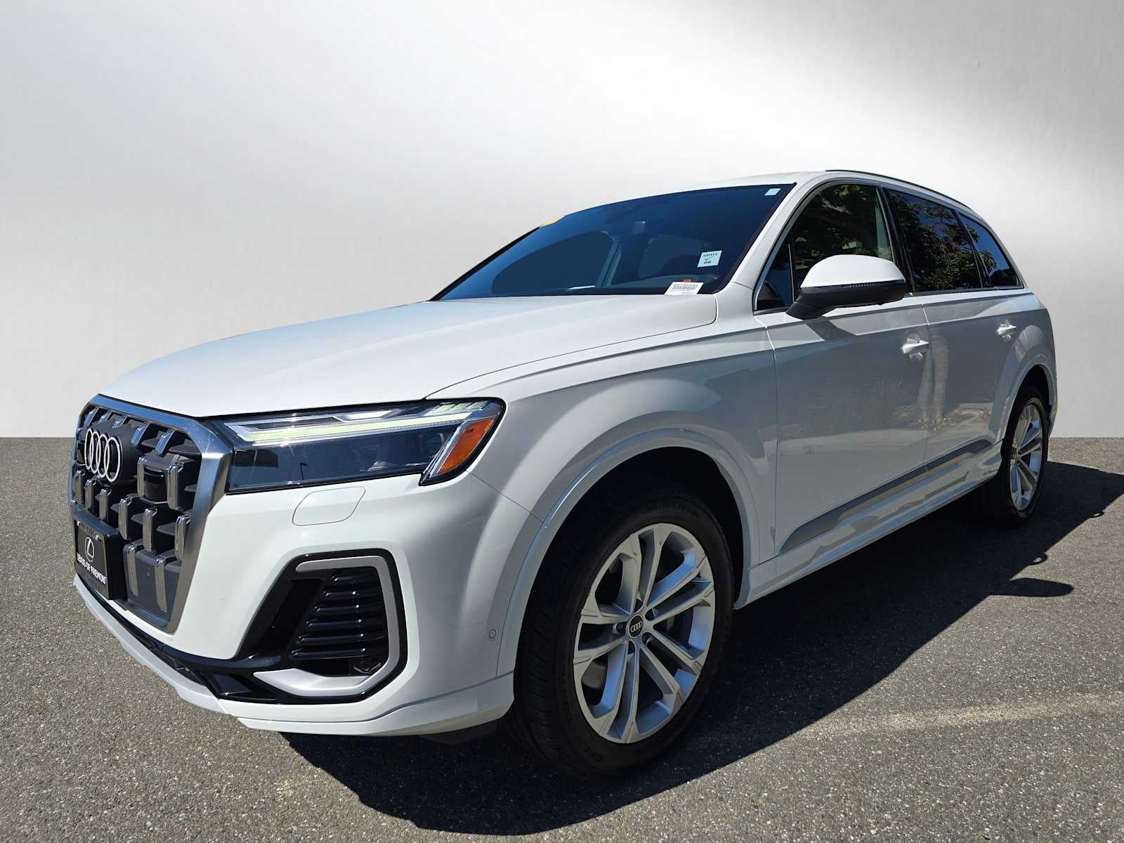 2025 Audi Q7 Premium Plus