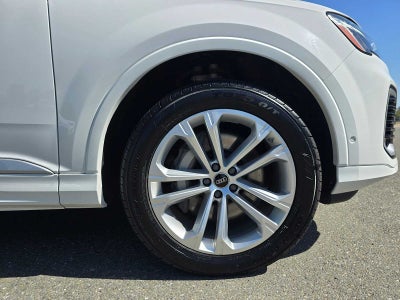 2025 Audi Q7 Premium Plus