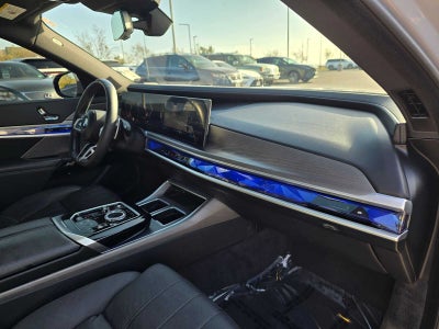 2023 BMW 740i 740i