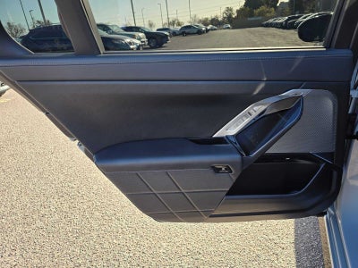 2023 BMW 740i 740i