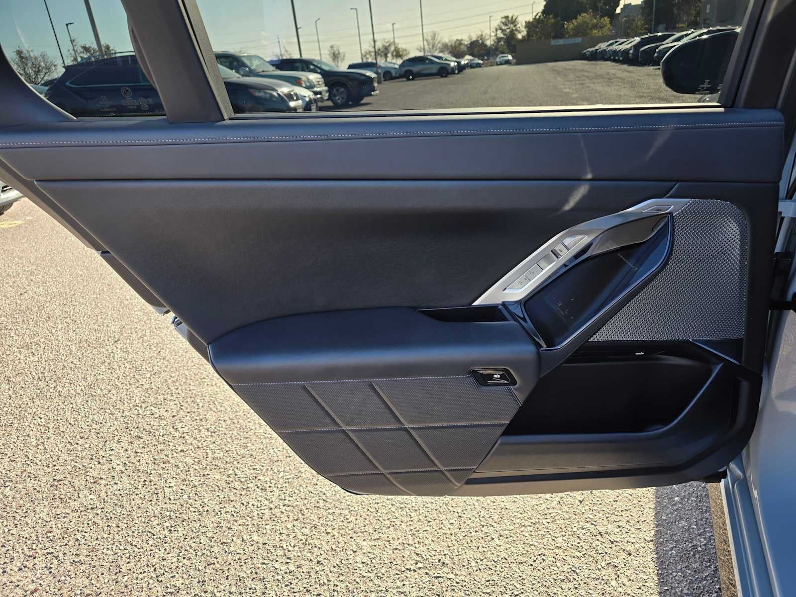 2023 BMW 740i 740i