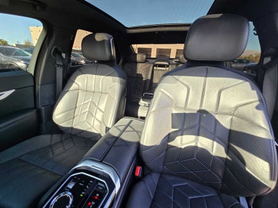 2023 BMW 740i 740i