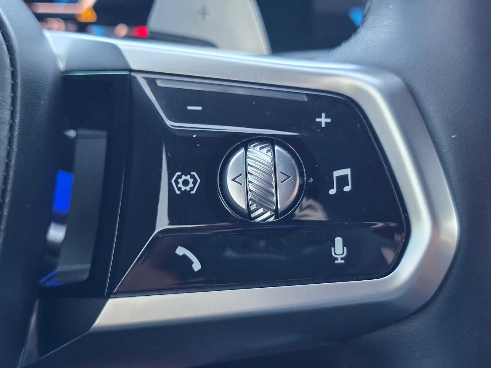 2023 BMW 740i 740i