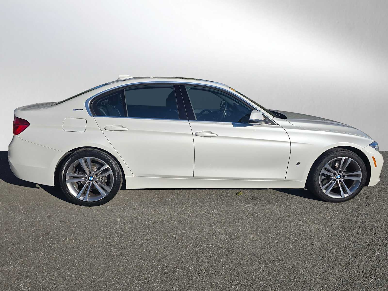 2018 BMW 3 Series 330e iPerformance