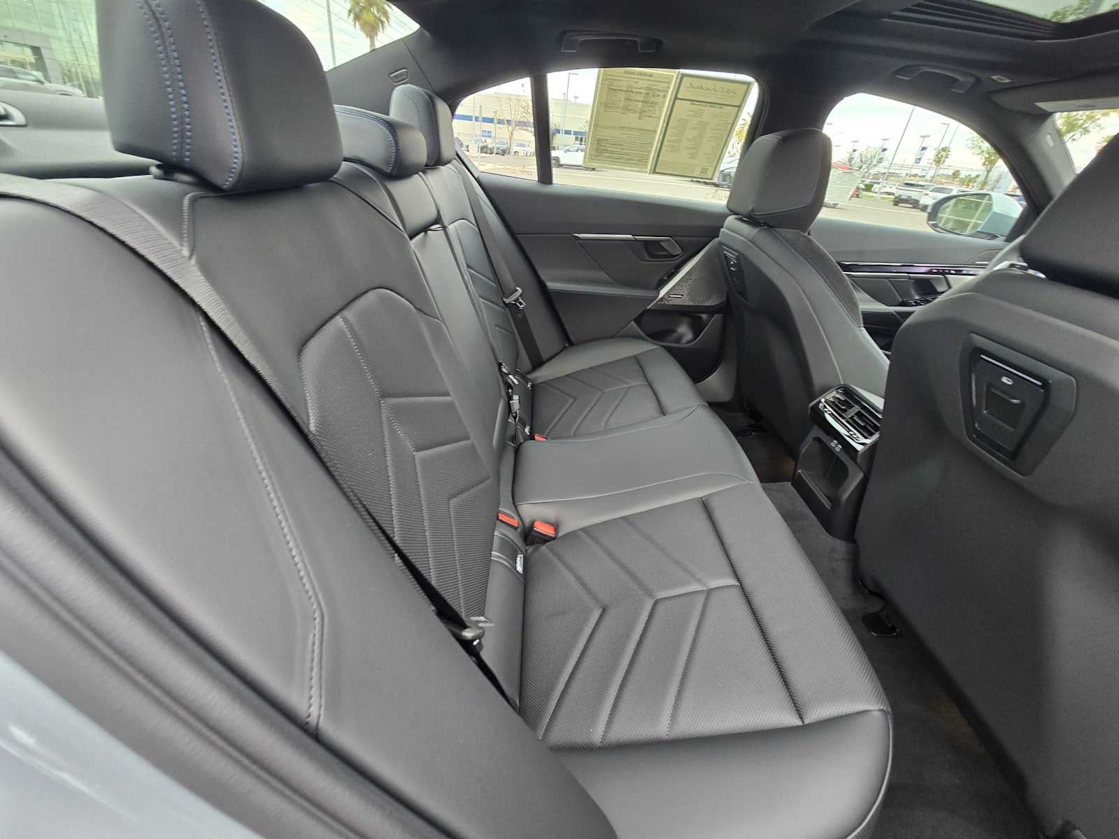 2026 BMW i5 eDrive40