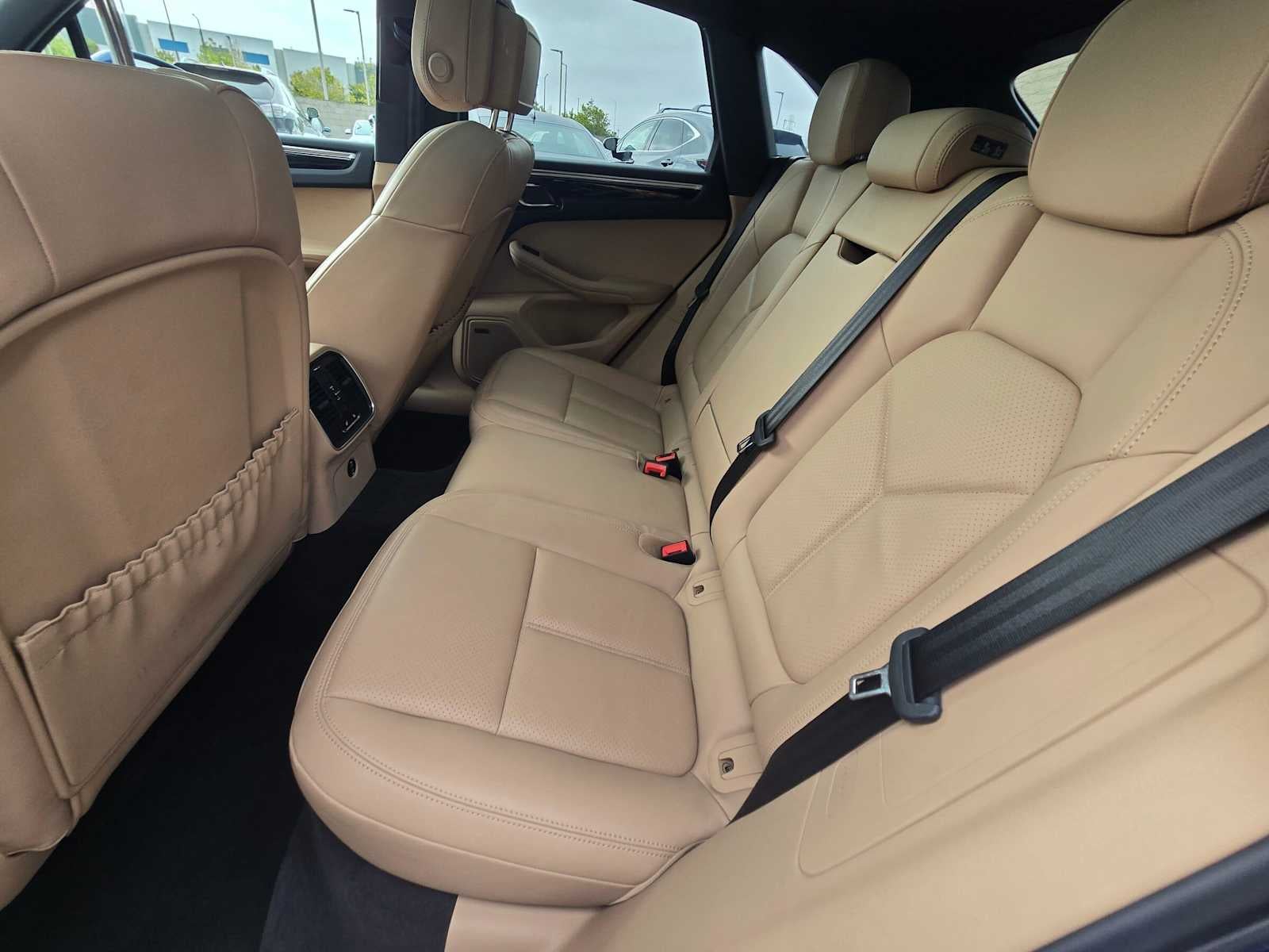 2024 Porsche Macan AWD