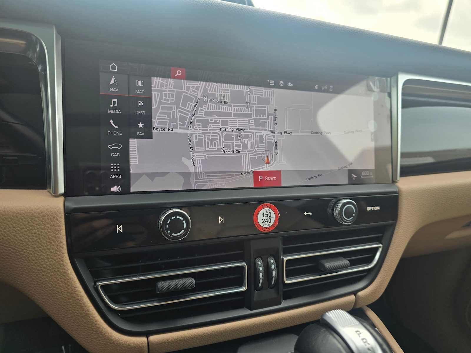 2024 Porsche Macan AWD