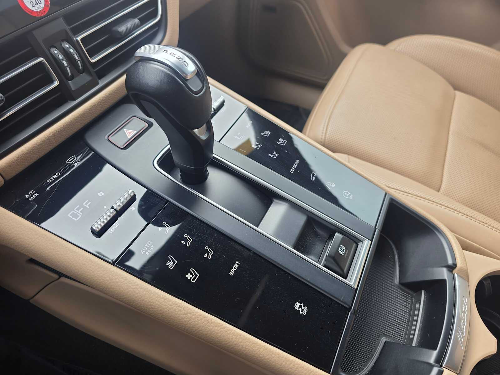 2024 Porsche Macan AWD