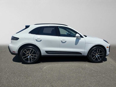 2025 Porsche Macan T