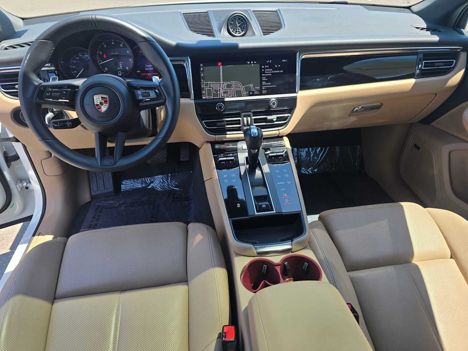 2025 Porsche Macan T