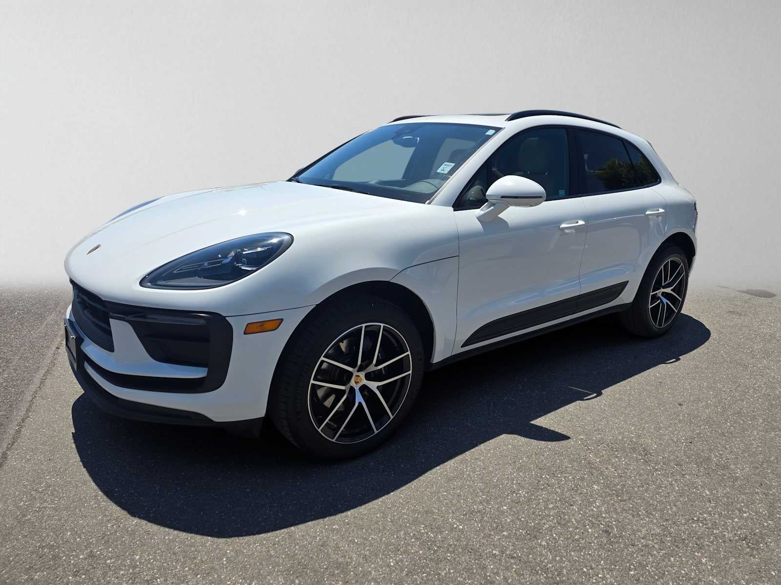 2025 Porsche Macan T
