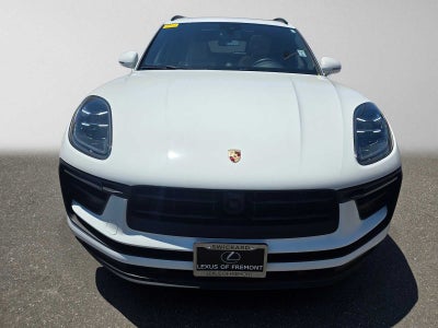 2025 Porsche Macan T