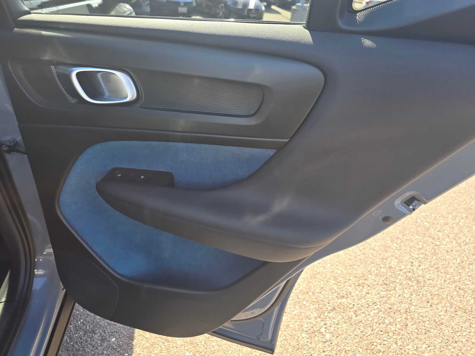 2023 Volvo XC40 Recharge Pure Electric Ultimate