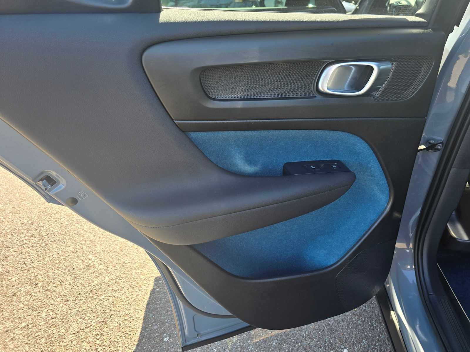 2023 Volvo XC40 Recharge Pure Electric Ultimate