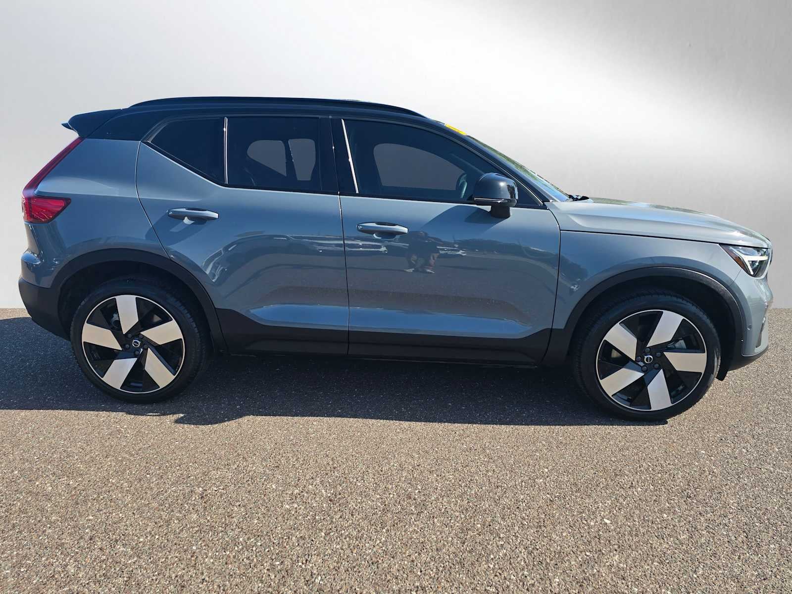 2023 Volvo XC40 Recharge Pure Electric Ultimate