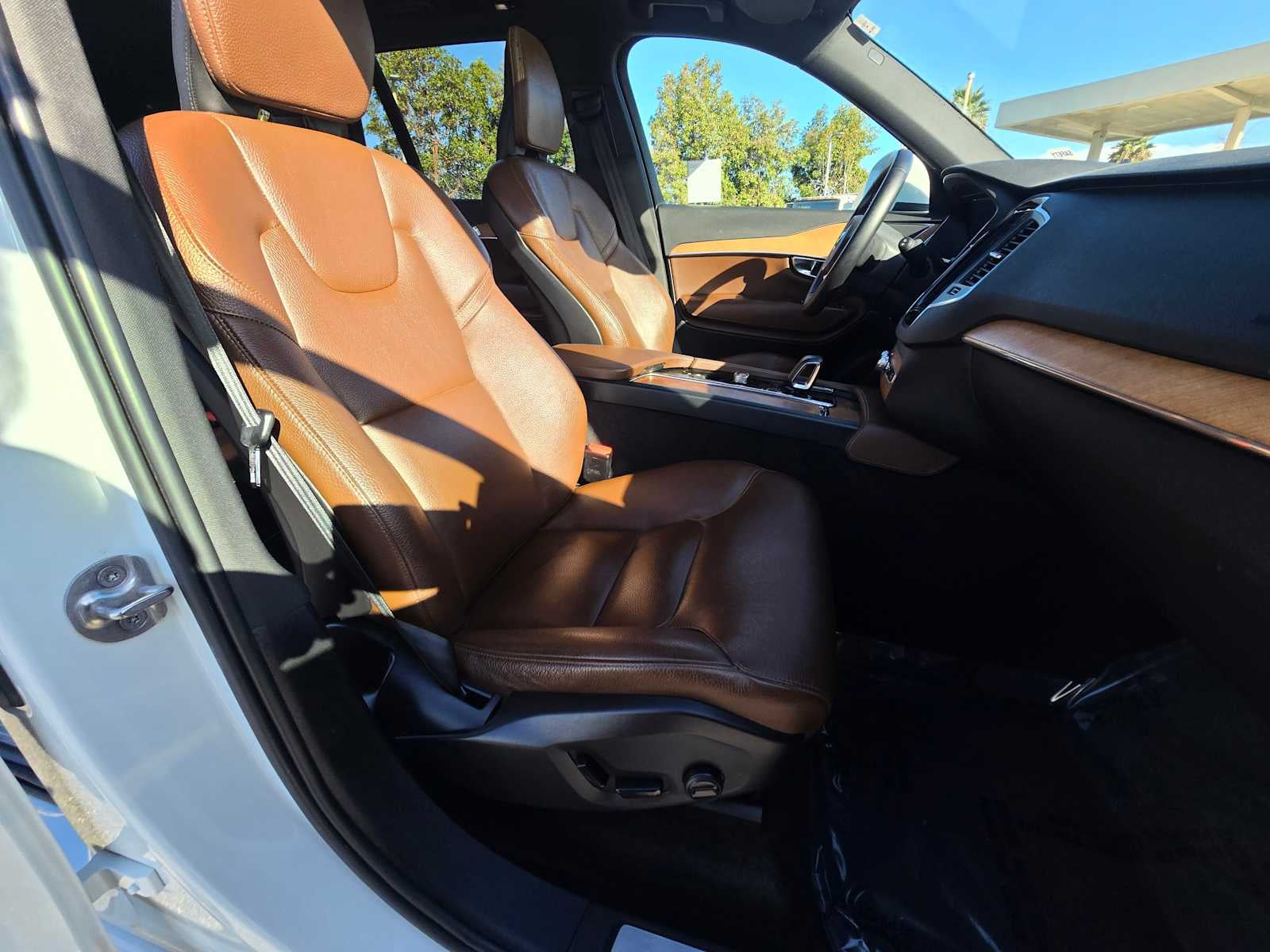 2023 Volvo XC90 Recharge Plug-In Hybrid Core Bright Theme