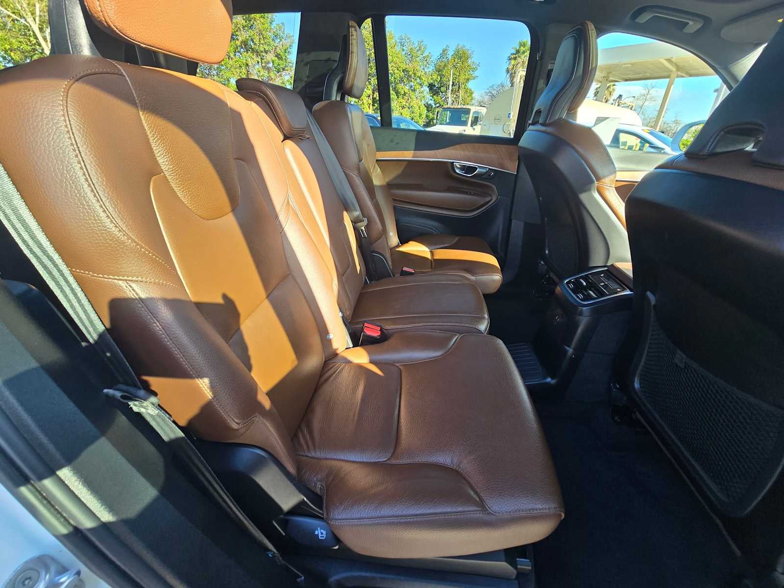 2023 Volvo XC90 Recharge Plug-In Hybrid Core Bright Theme