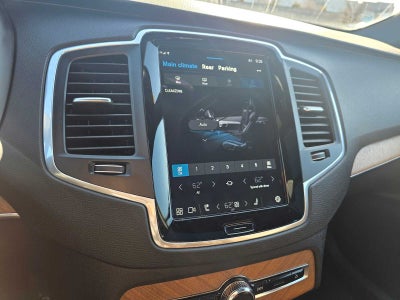 2023 Volvo XC90 Recharge Plug-In Hybrid Core Bright Theme