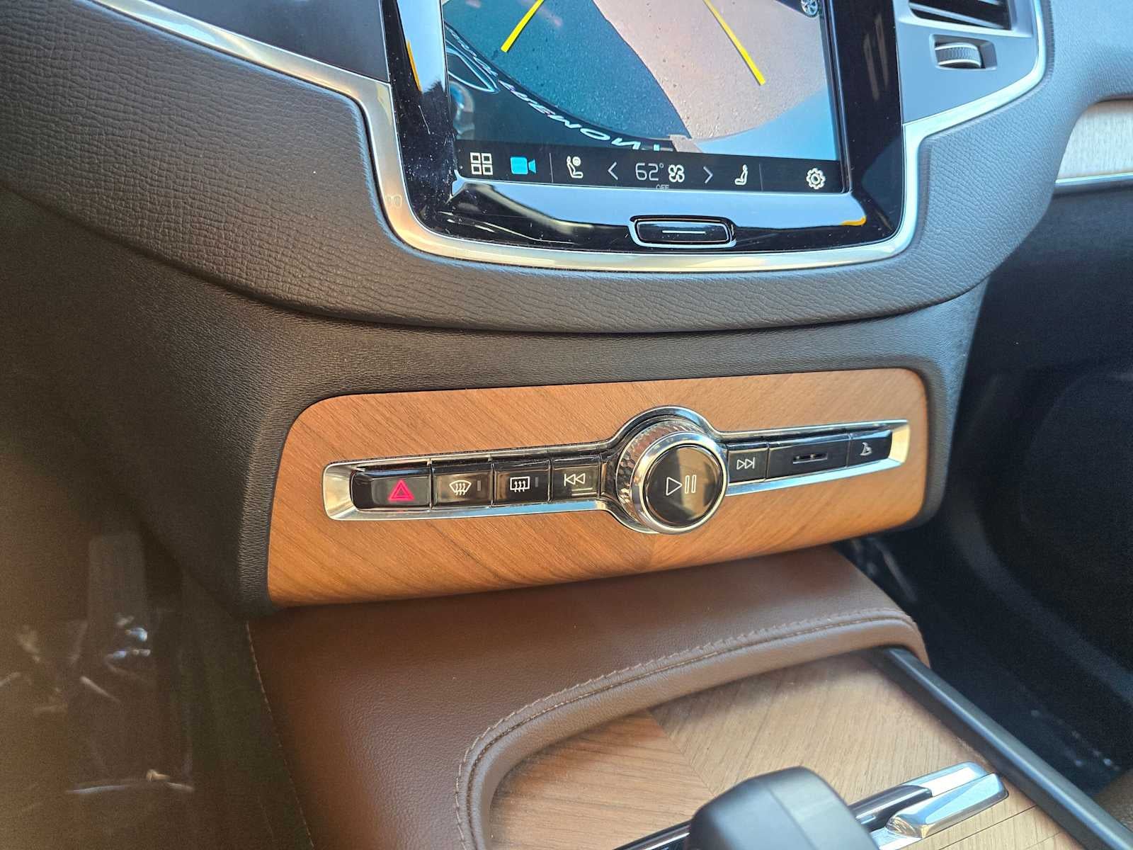2023 Volvo XC90 Recharge Plug-In Hybrid Core Bright Theme