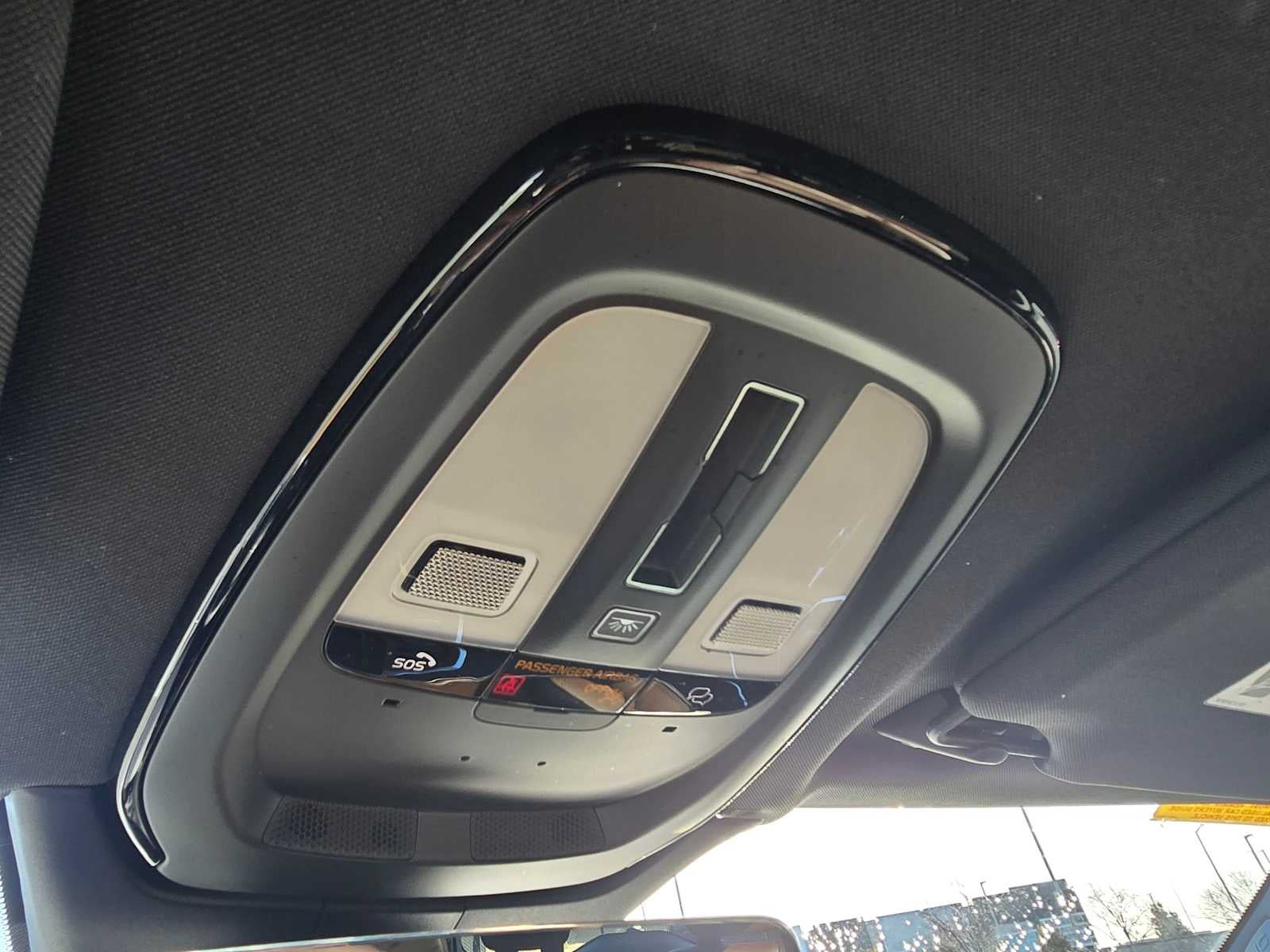 2023 Volvo XC90 Recharge Plug-In Hybrid Core Bright Theme