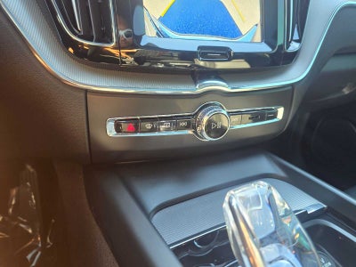 2025 Volvo XC60 Plug-In Hybrid Ultra Black Edition
